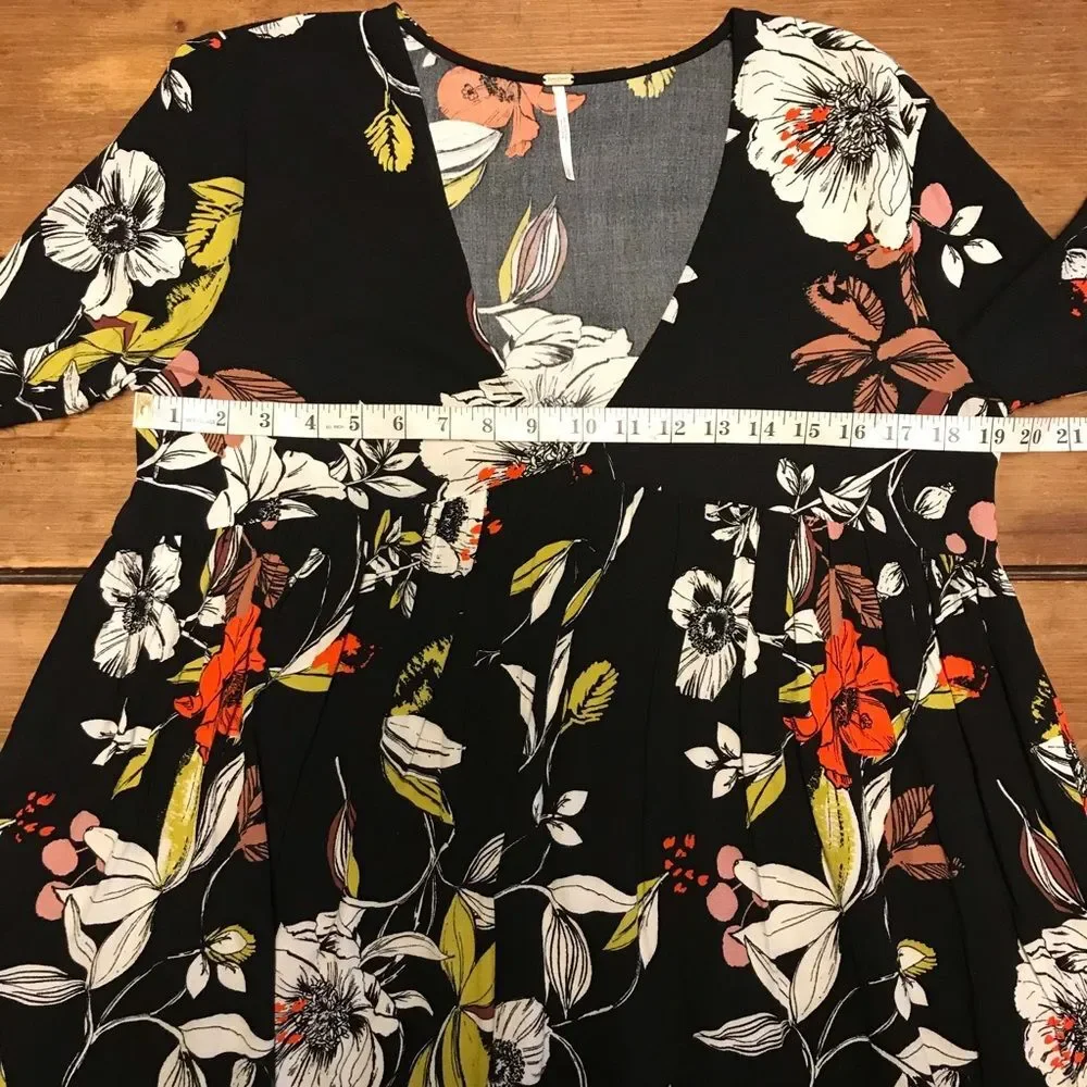 Free People Bella Black Red Green Floral Tunic Long Bell Sleeves Small